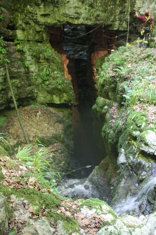 Grava di Vesalo - Ingresso inghiottitoio